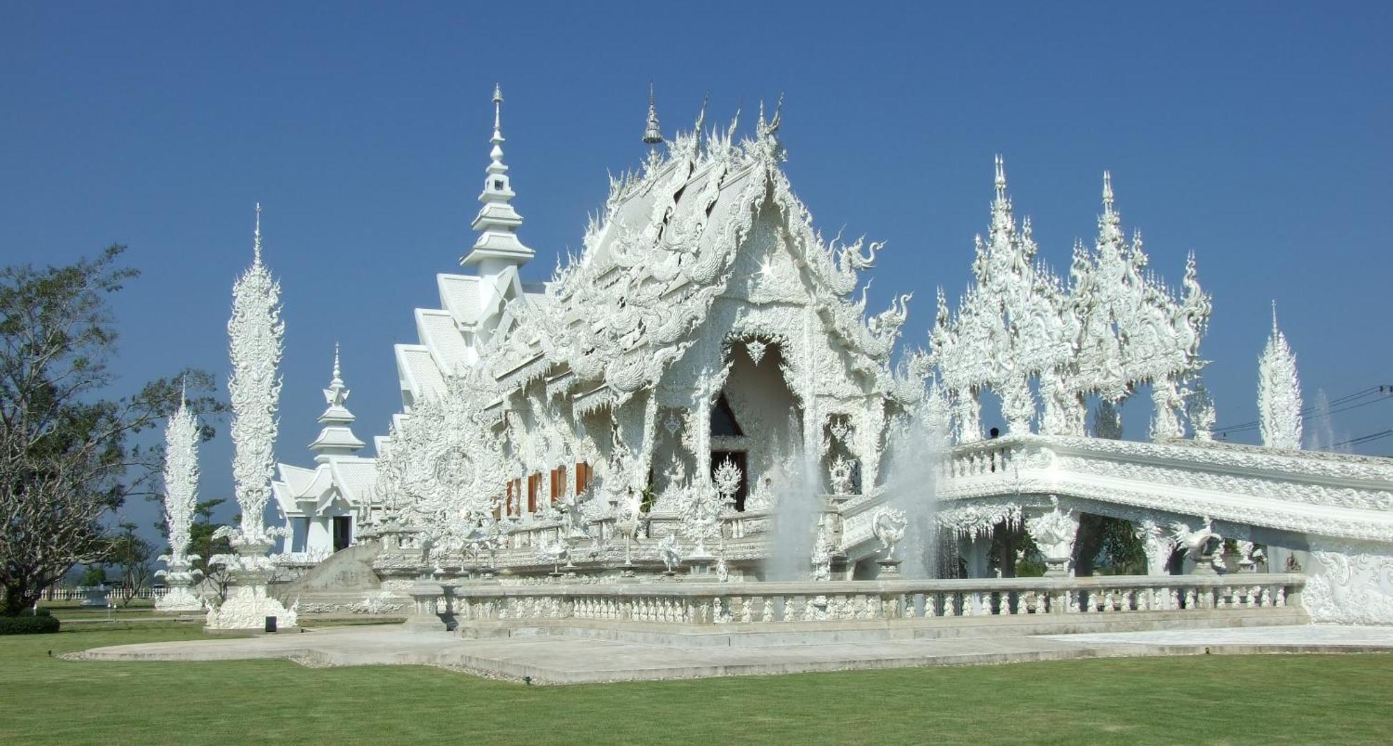 Life Hotel Rong Khun Ban Mai  Екстериор снимка