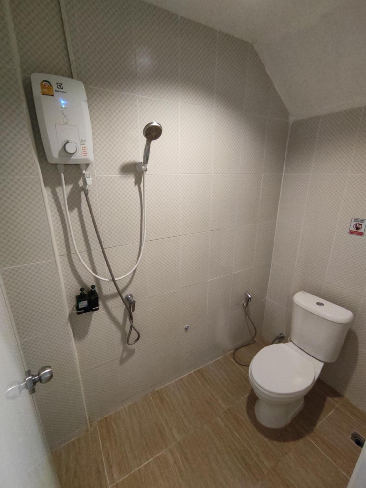Life Hotel Rong Khun Ban Mai  Екстериор снимка