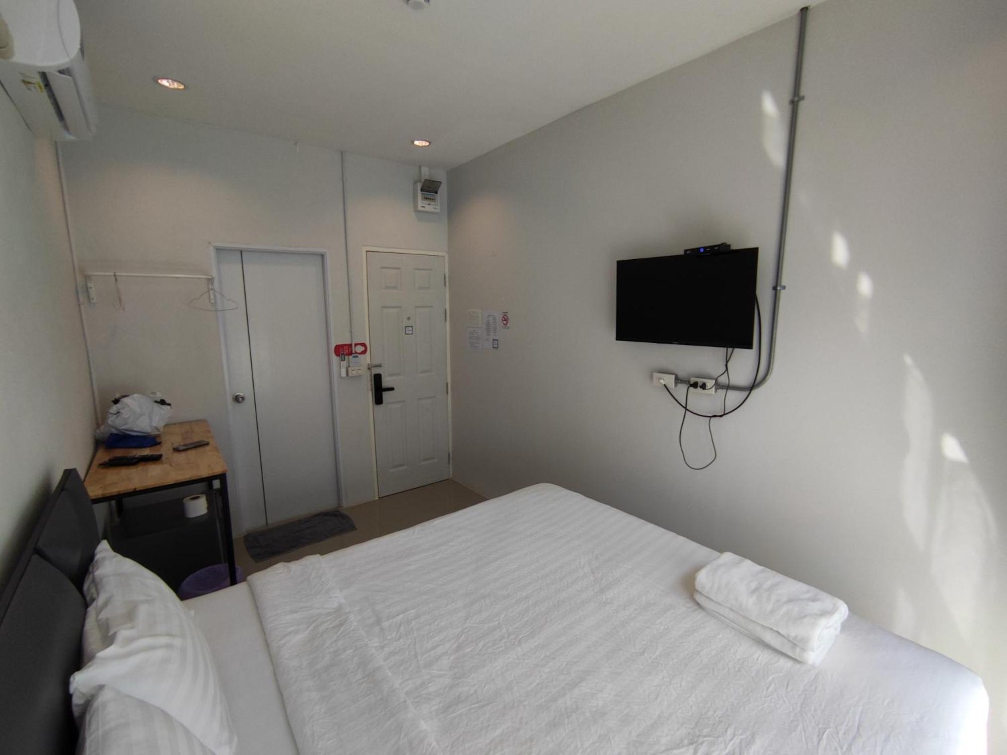 Life Hotel Rong Khun Ban Mai  Екстериор снимка